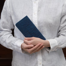 画像をギャラリービューアに読み込む, 藍染長財布スリム 紺紙 ＊受注生産 納品まで1～2か月程度
