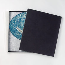 画像をギャラリービューアに読み込む, 藍染め うちわ ぼかし
