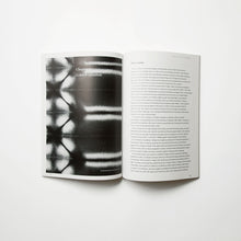 画像をギャラリービューアに読み込む, 「Awa natutal indigo」英語版
